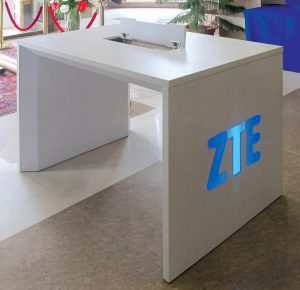 استند نمایش و تست محصولات ZTE